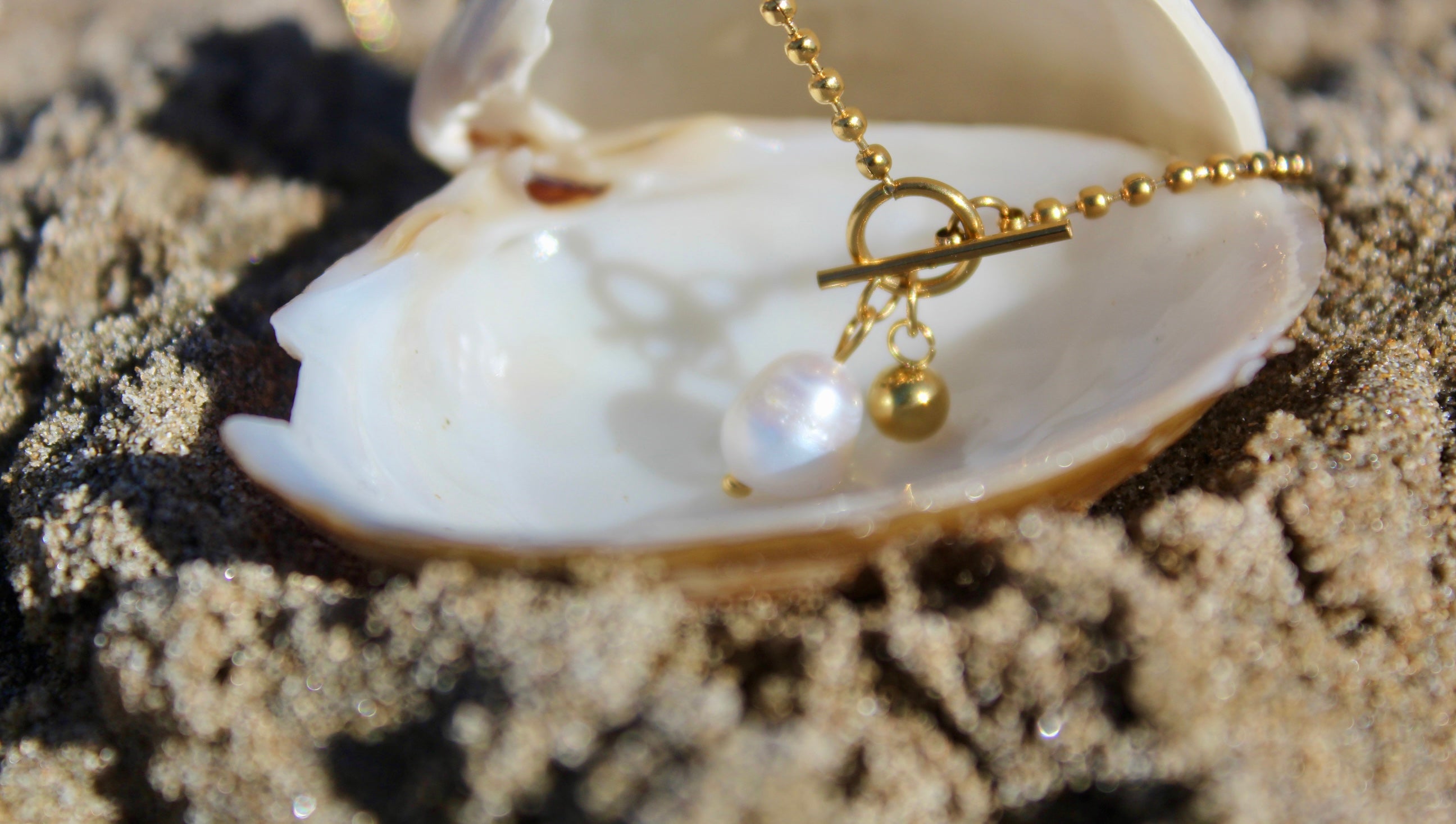 Peara Necklace