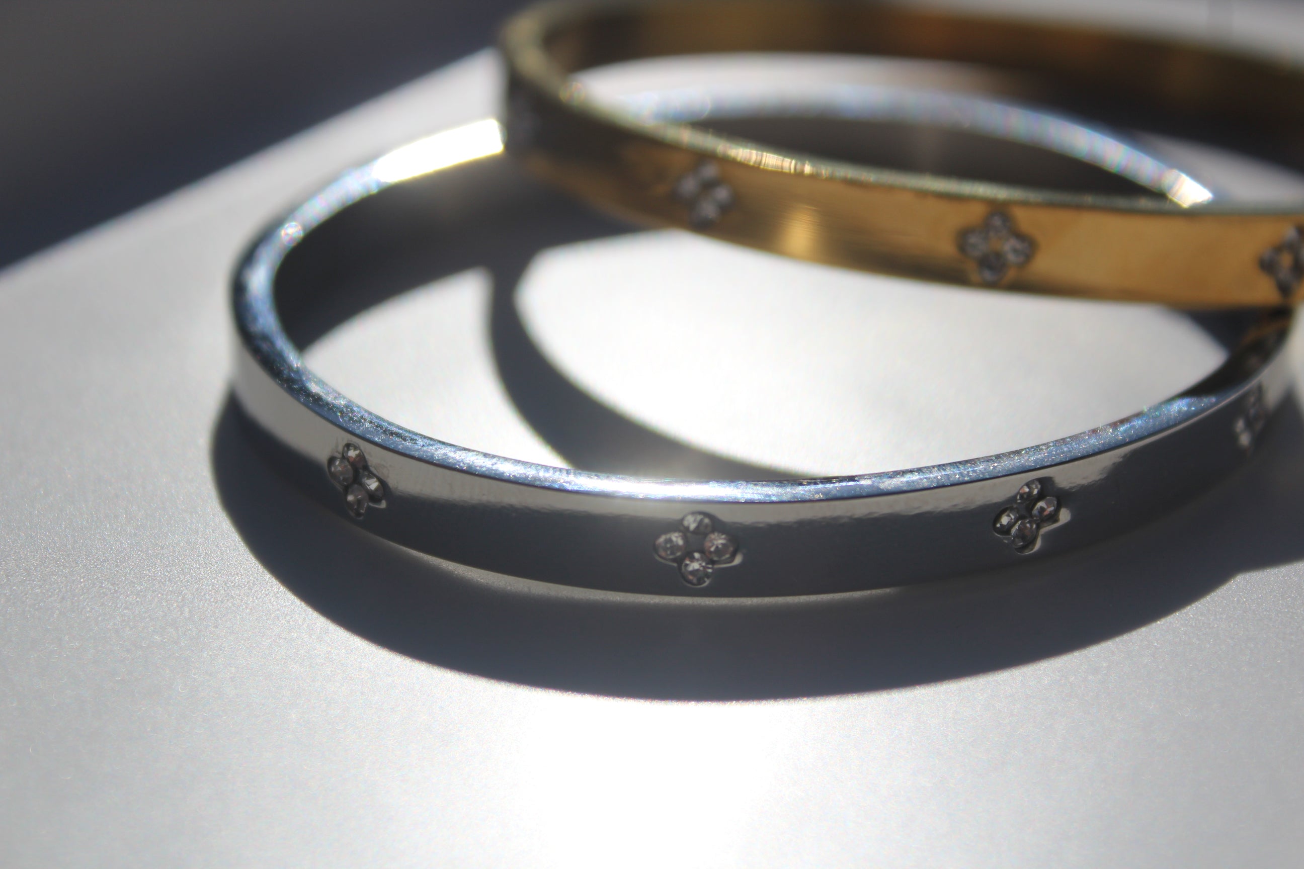 Lucky Bloom Clover Bangle