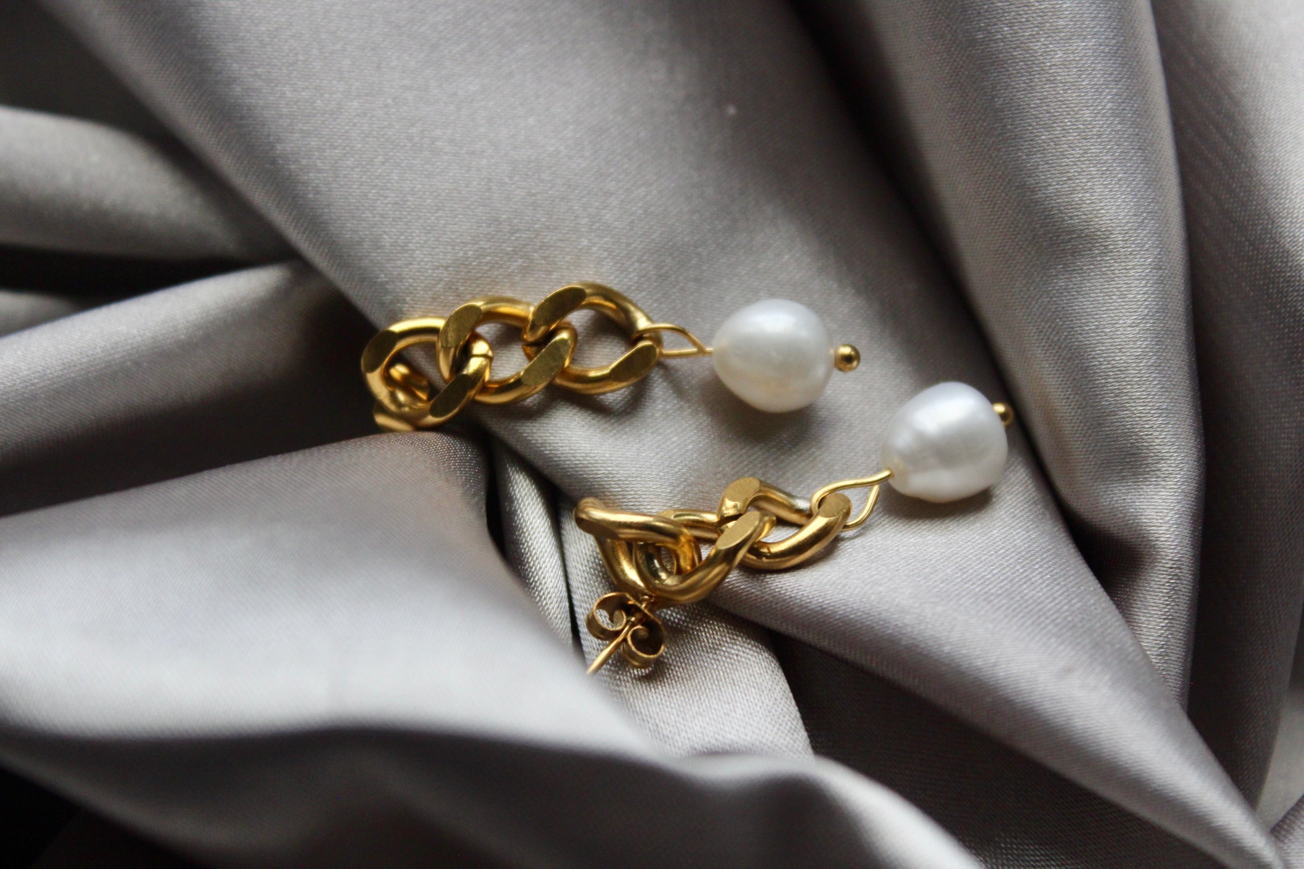 Dia Chain Pearl Drop Earrings