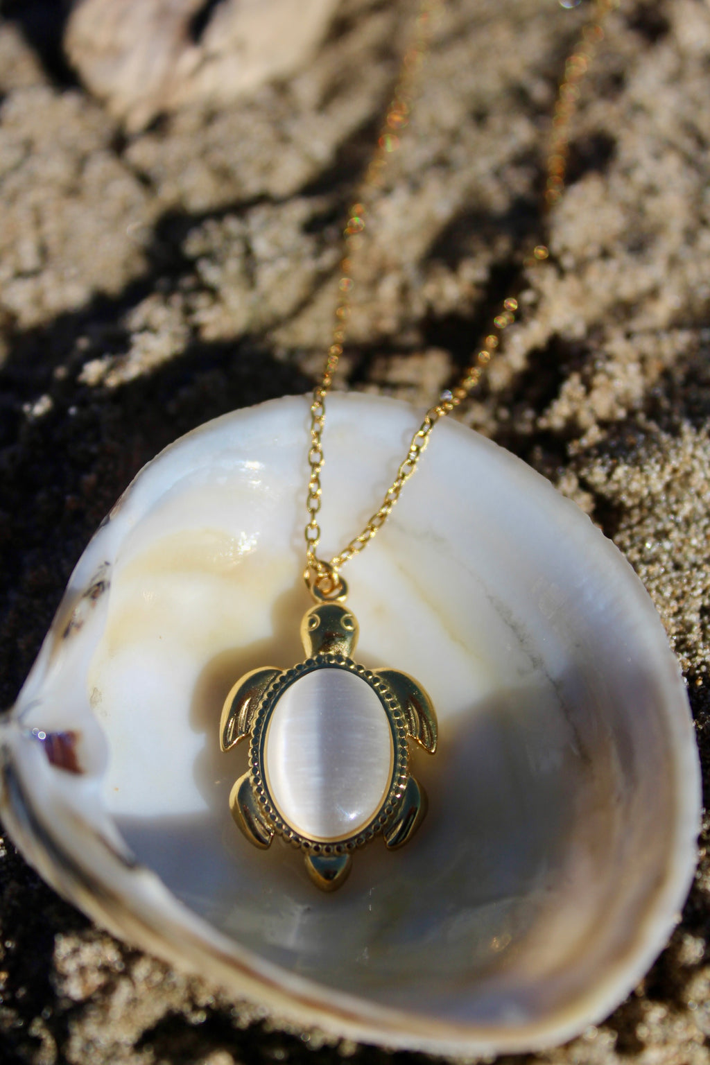Lustre Honu Necklace
