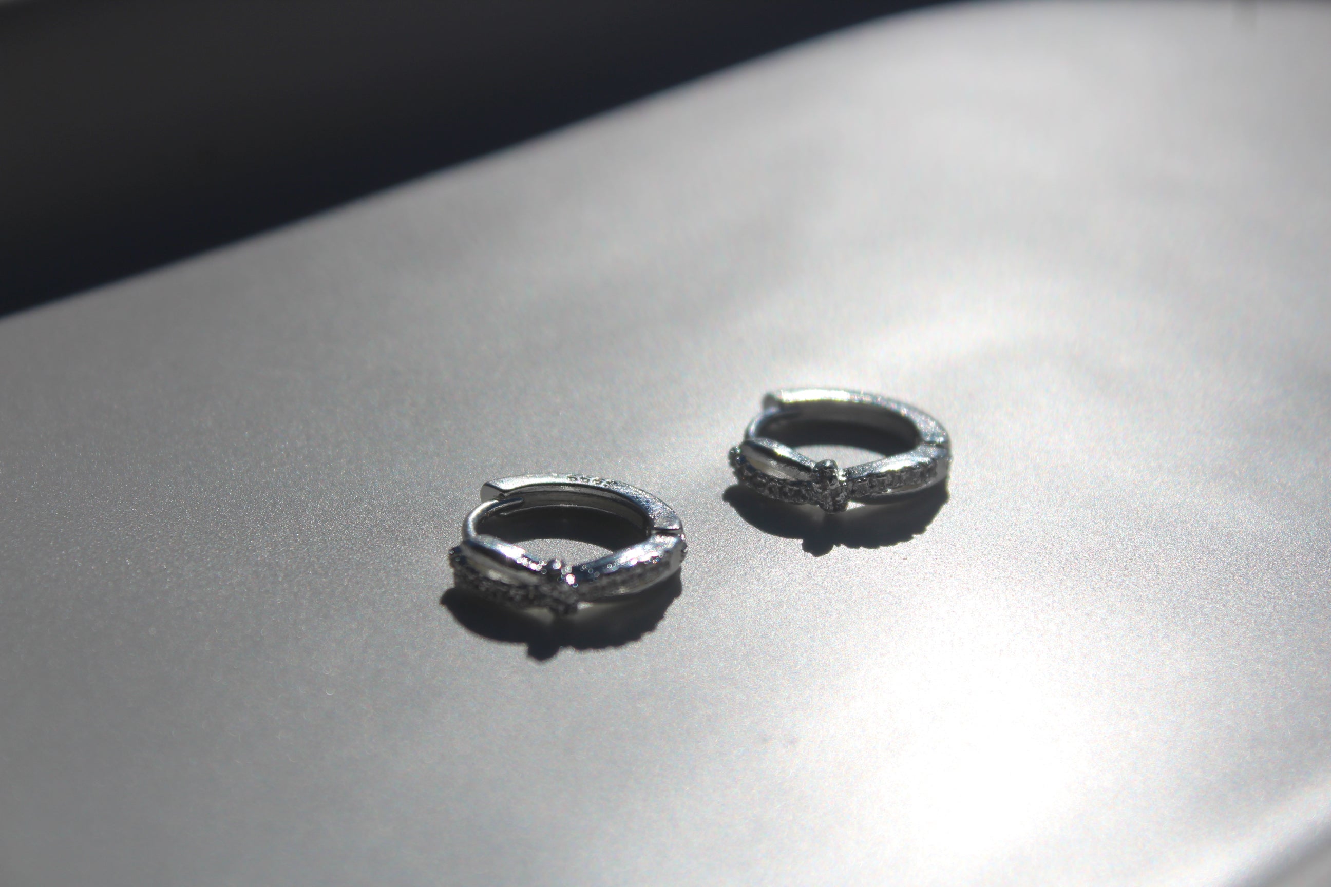Ney Knot Twist Hoops