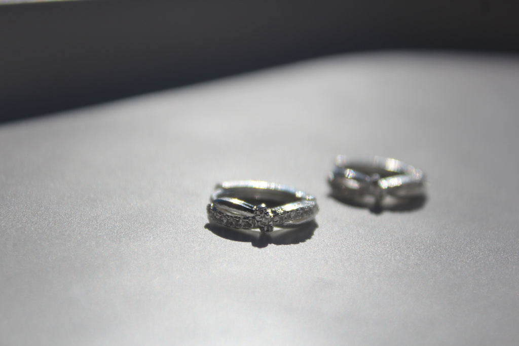 Ney Knot Twist Hoops