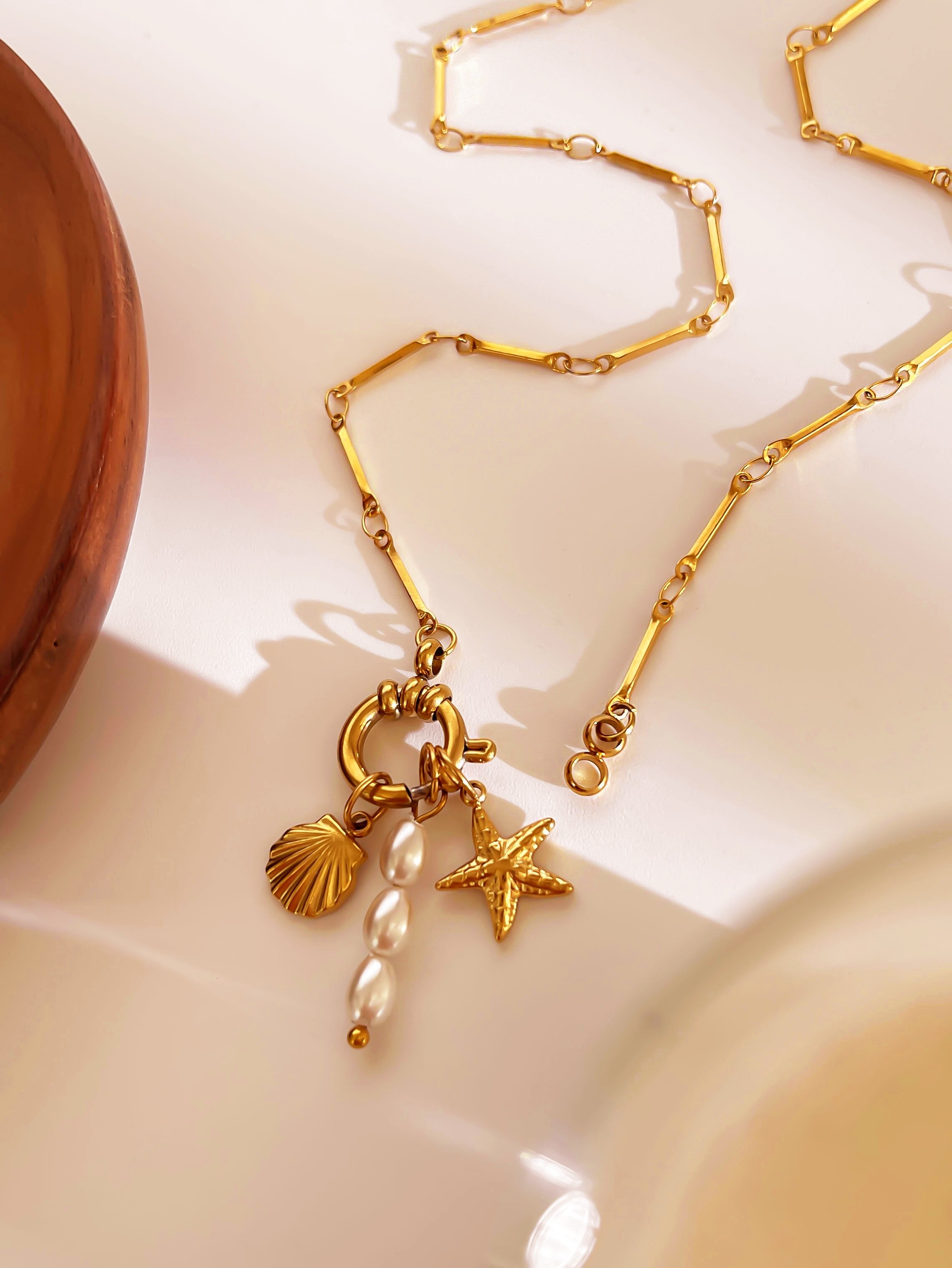 Sol Glow Charm Necklace