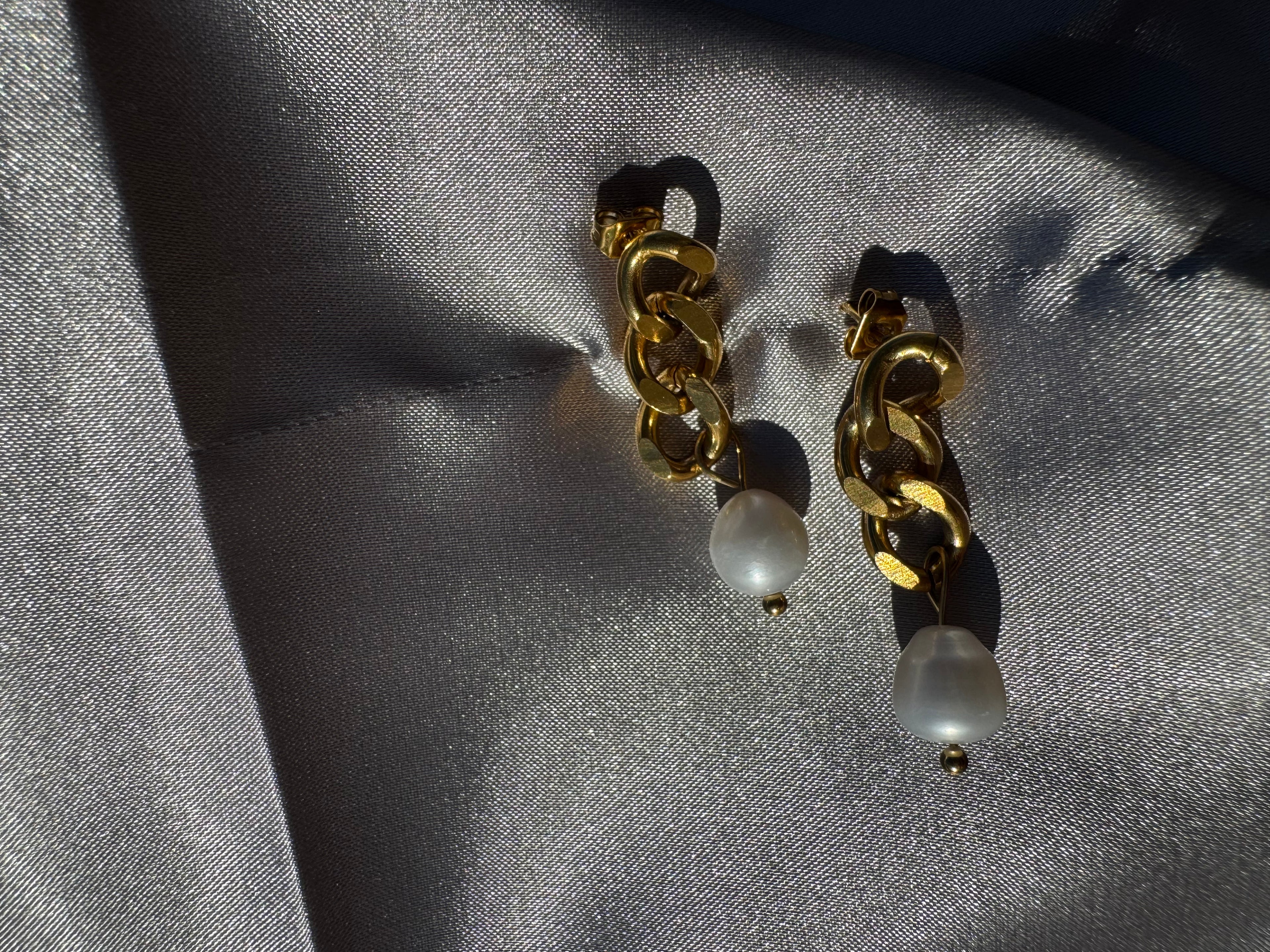 Dia Chain Pearl Drop Earrings