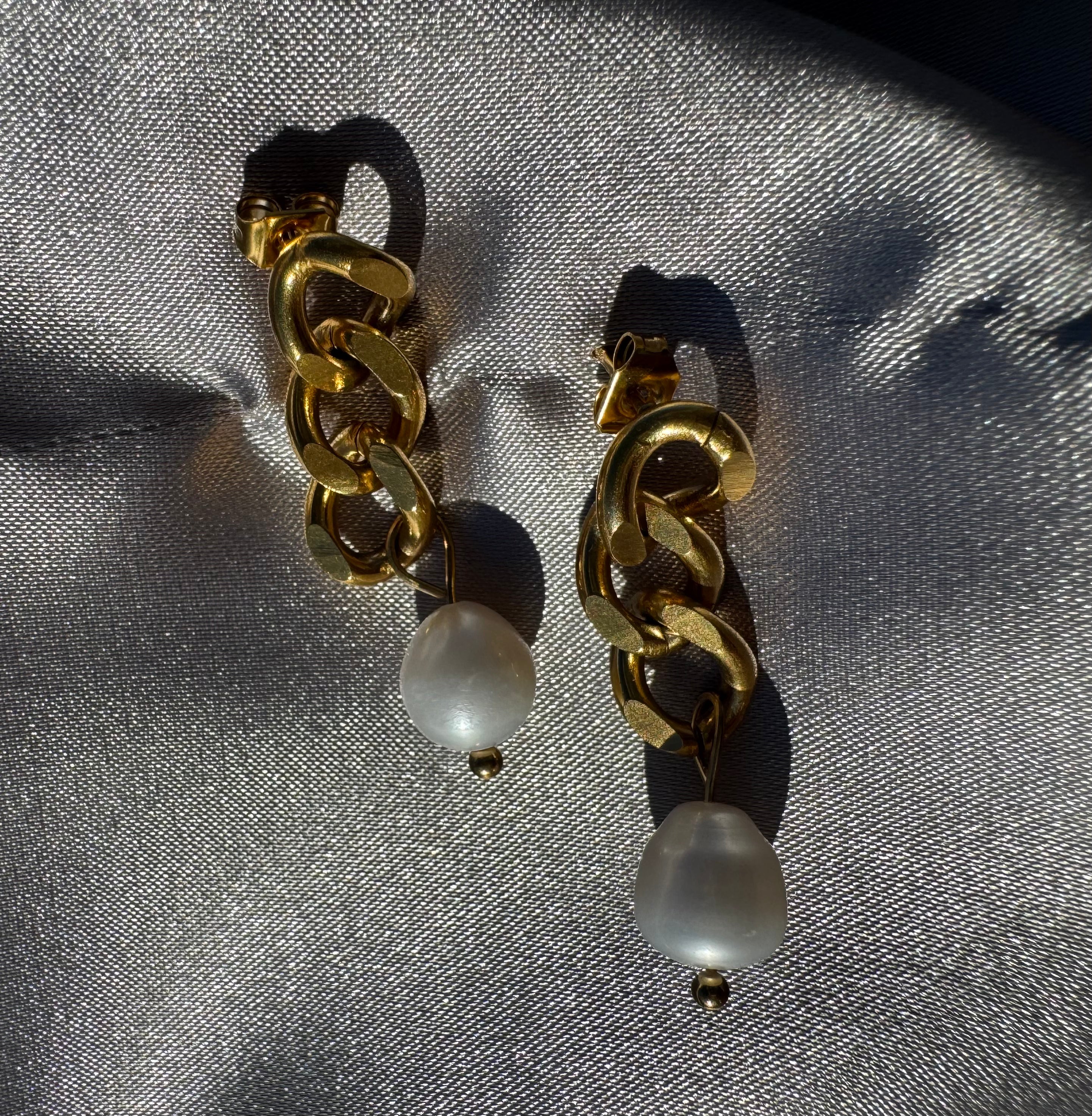 Dia Chain Pearl Drop Earrings