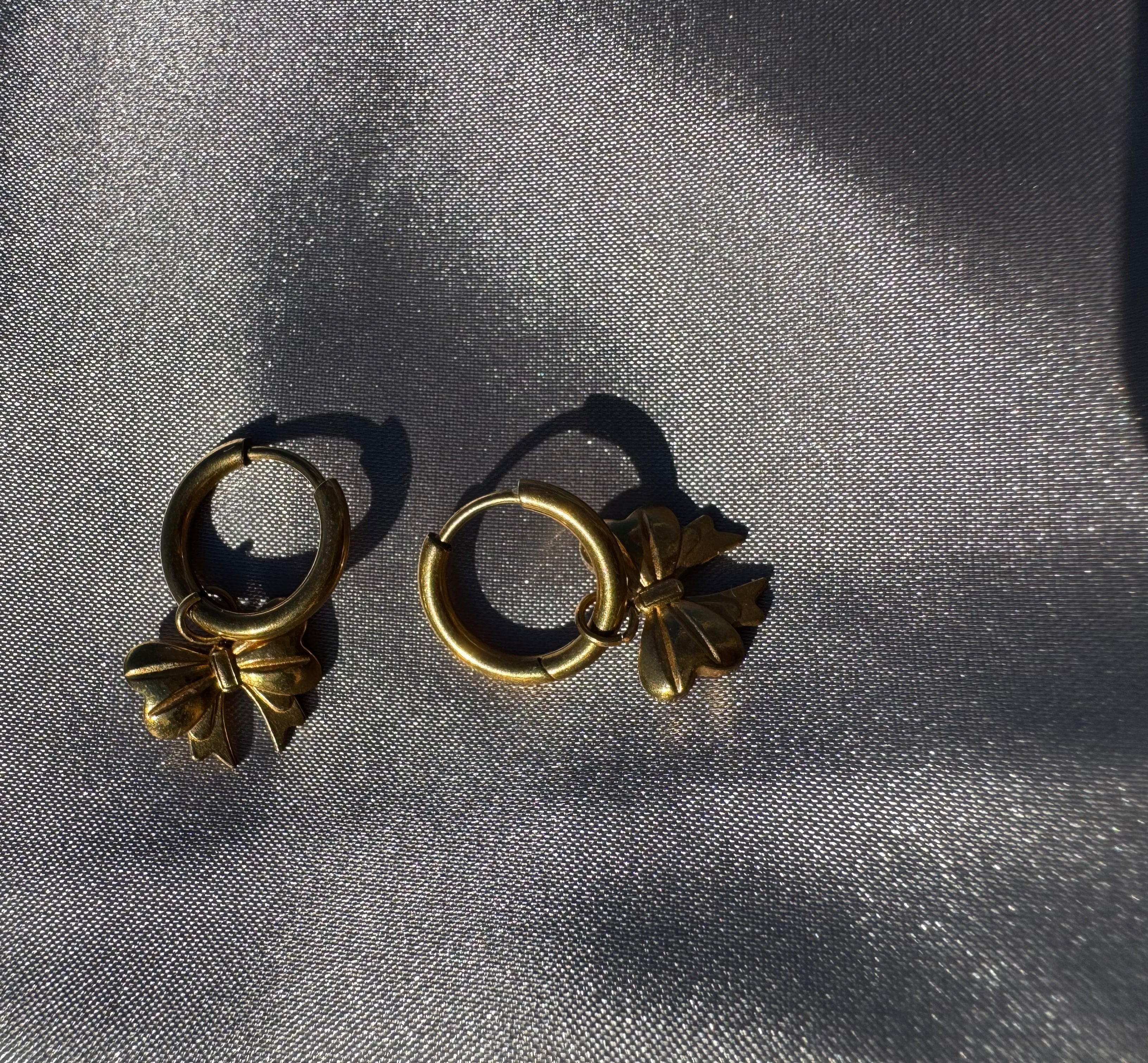 Bow-tique Hoops