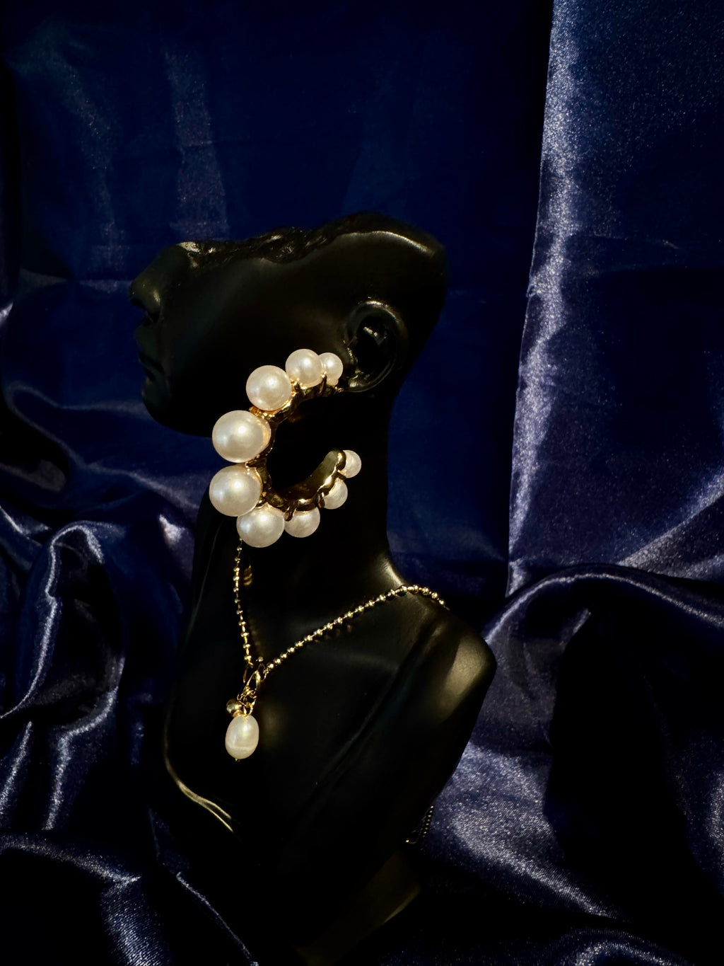 Vinia Classic-C Pearl Earrings