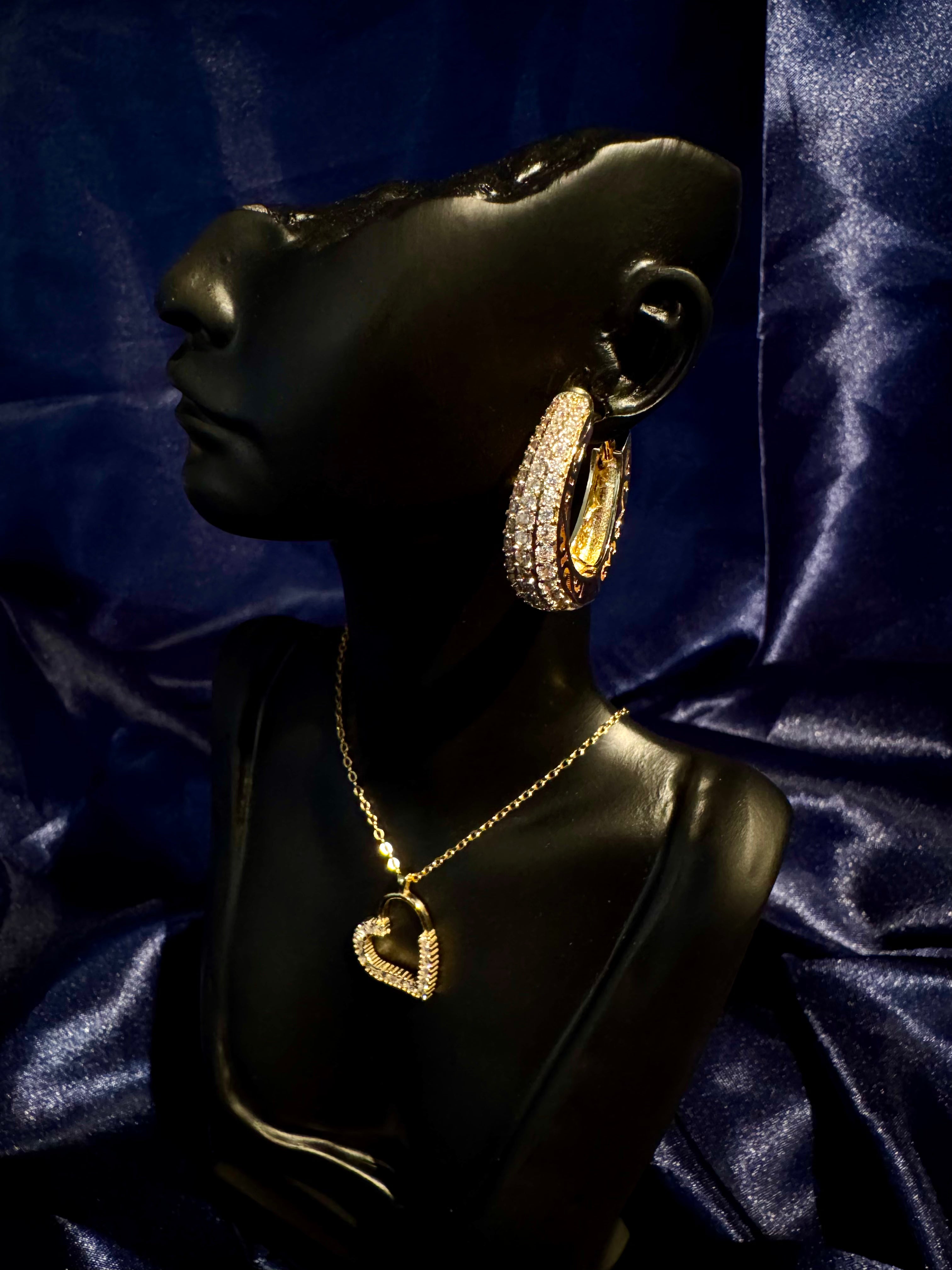 Nia Lustre Hoops