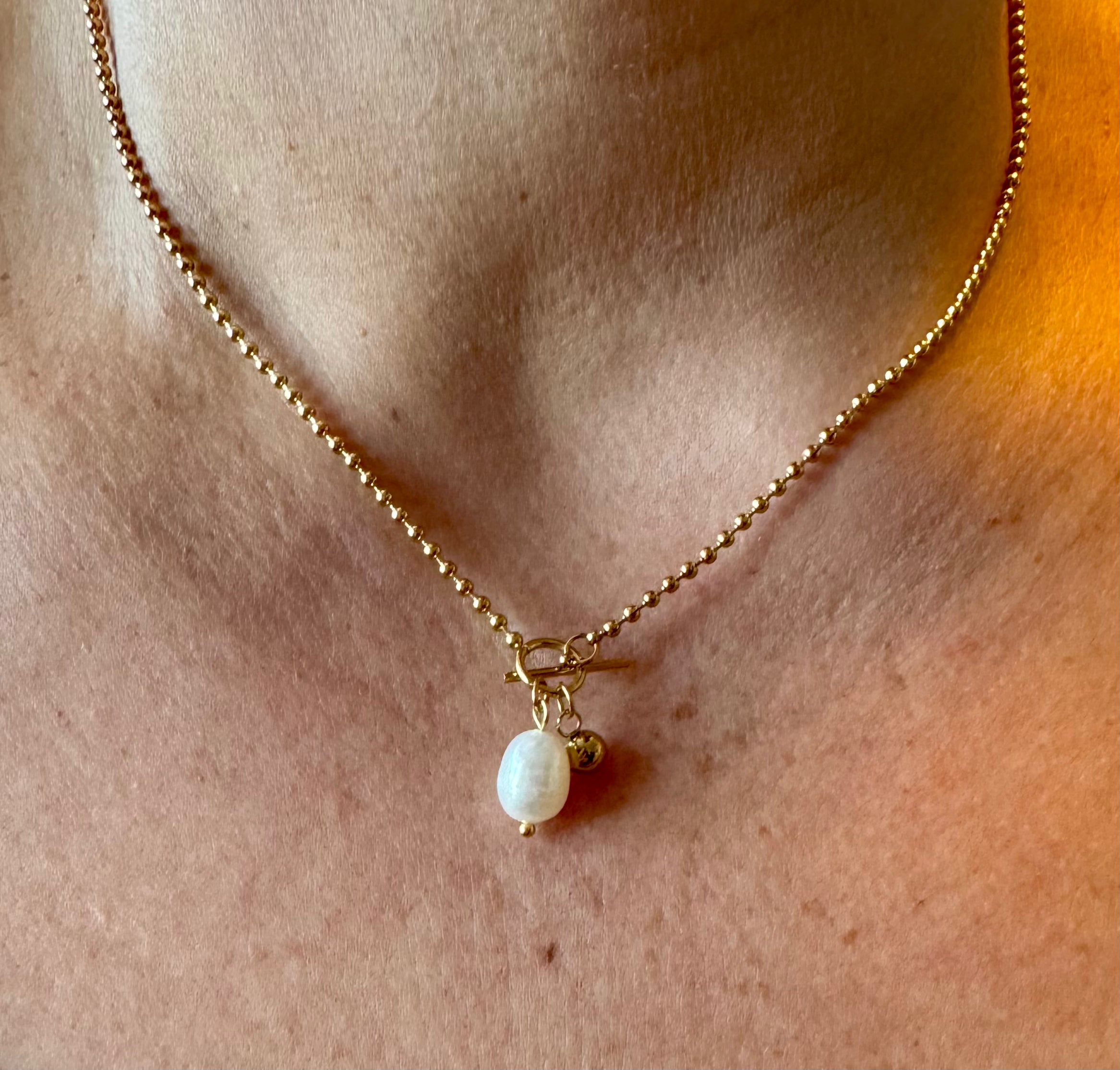 Peara Necklace